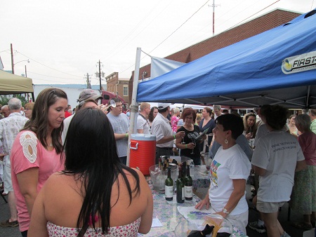 Wine Tasting at Vintage Woodstock Festival